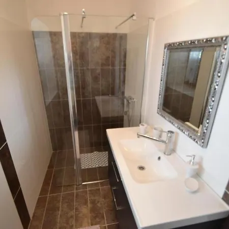 Family Friendly House With A Swimming Pool - 25391 Σπίτι διακοπών *