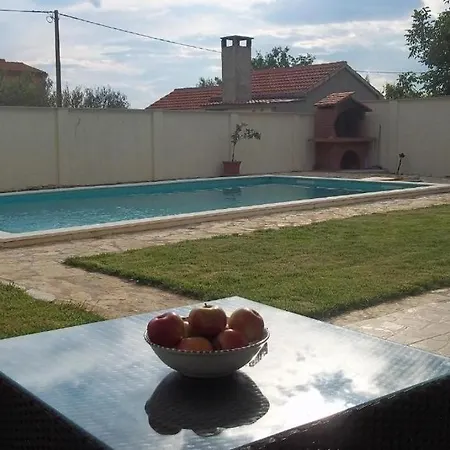 Family Friendly House With A Swimming Pool - 25391 * Zadar